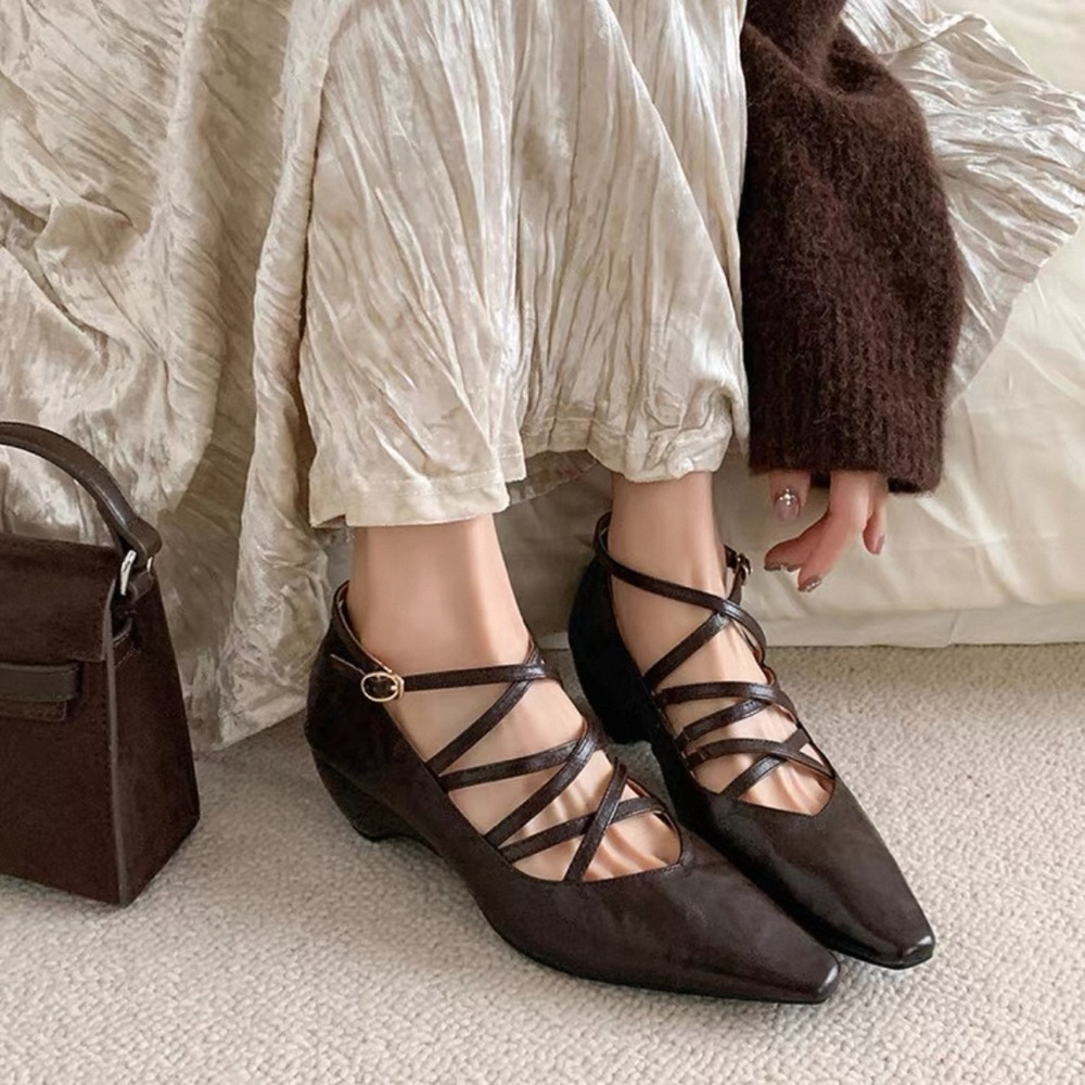 Elegant Brown Women's Strappy Leather Shoes